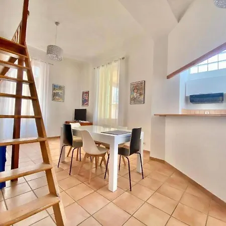 Lumineux Avec Mezzanine - Climatisé Menton