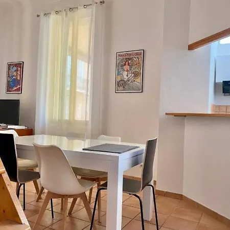 Appartement Lumineux Avec Mezzanine - Climatisé Menton